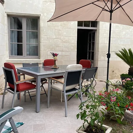 Logis Huit Clos Calme Et Romantique Proche Saumur Le Coudray-Macouard Extérieur photo