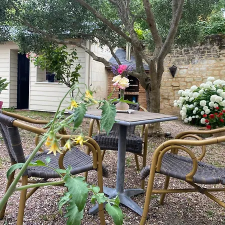 Logis Huit Clos Calme Et Romantique Proche Saumur Le Coudray-Macouard Extérieur photo
