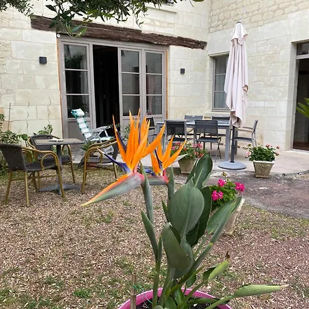 Logis Huit Clos Calme Et Romantique Proche Saumur Le Coudray-Macouard Extérieur photo