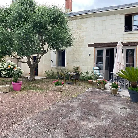 Logis Huit Clos Calme Et Romantique Proche Saumur Le Coudray-Macouard Extérieur photo