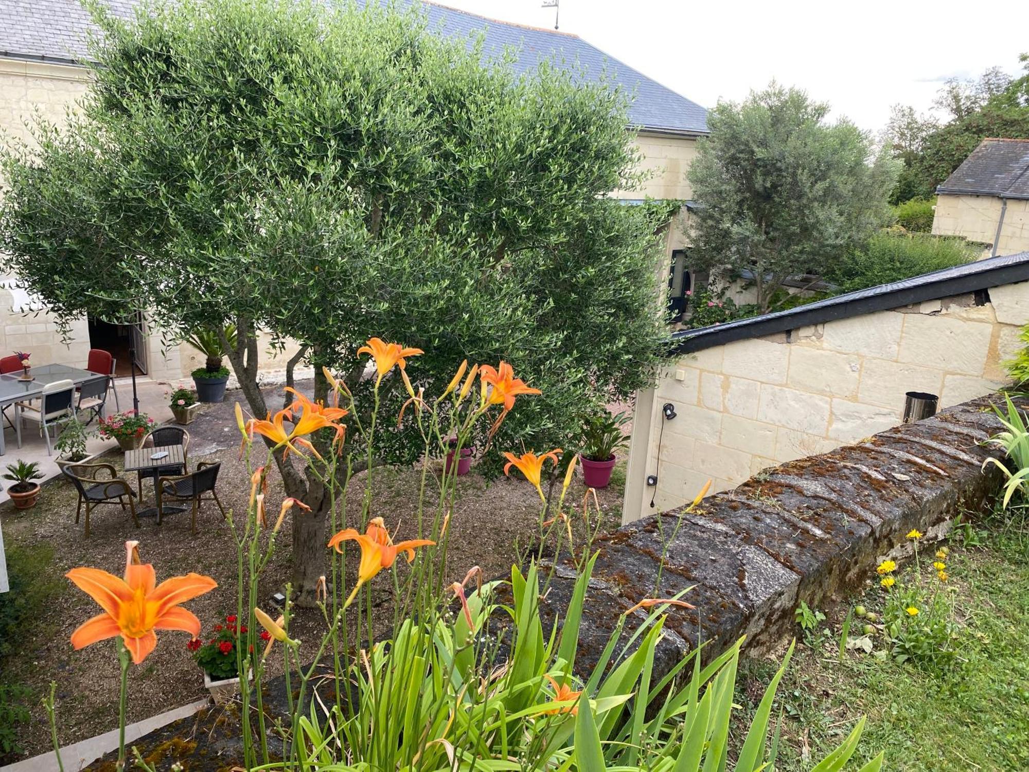 Logis Huit Clos Calme Et Romantique Proche Saumur Casa de Férias *